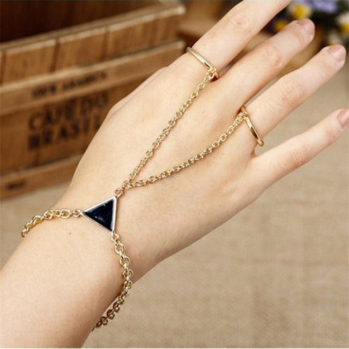 Triangular Finger-Bracelet